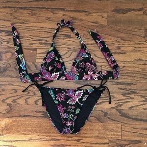 Victoria’s Secret bikini